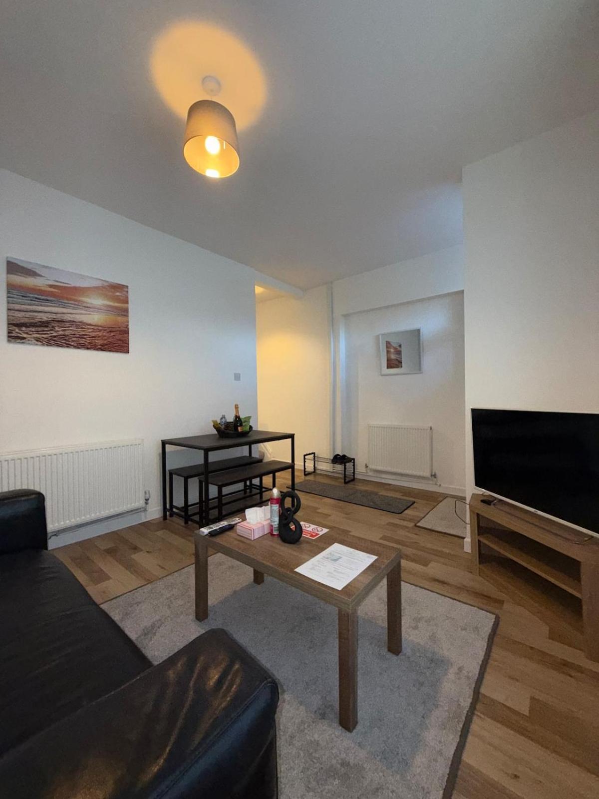 Charming 3-Bedroom House Cardiff Luaran gambar